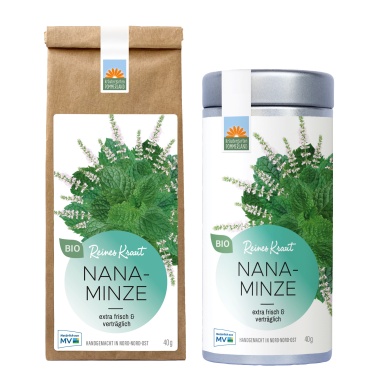 Nanaminze Bio-Kräutertee vom Kräutergarten Pommerland, erhältlich in der 40 g Papiertüte und Teedose – extra frisch & verträglich. Handgemacht in Mecklenburg-Vorpommern aus reiner Krauseminze (Mentha spicata).