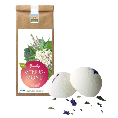 Set aus Bio-Kräutertee Venusmond von Kräutergarten Pommerland in der Papiertüte und mediterran-duftender Badekugel. Handgemacht in Mecklenburg-Vorpommern, verwöhnend & kräftigend.